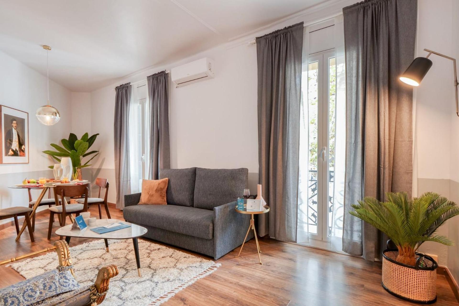 Apartment Comte Urgell *